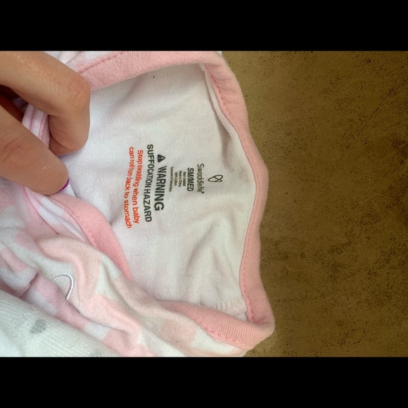 Swaddle me swaddles- size small - Picture 2 of 2